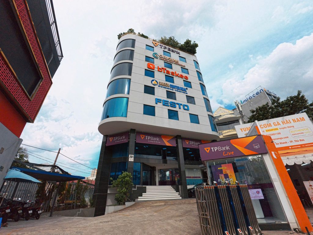 HQ TOWER