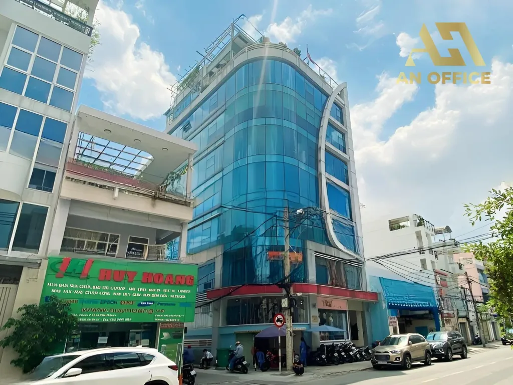 Lucky House Building